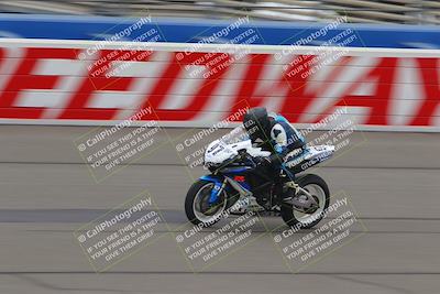 media/Oct-16-2022-Fastrack Riders (Sun) [[609ae93014]]/Level 4/Session 1 Start Finish/